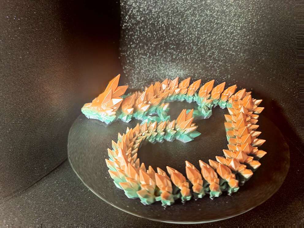 Ruchomy kryształowy smok Crystal Dragon 61cm wielokolorowy silk