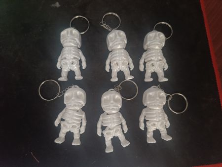 Breloczek Szkieletorek Flexi – druk 3D | biały silk